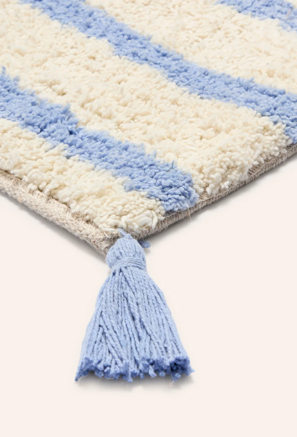 Alfombra de baño de algodón a rayas azul Helios - Image 3